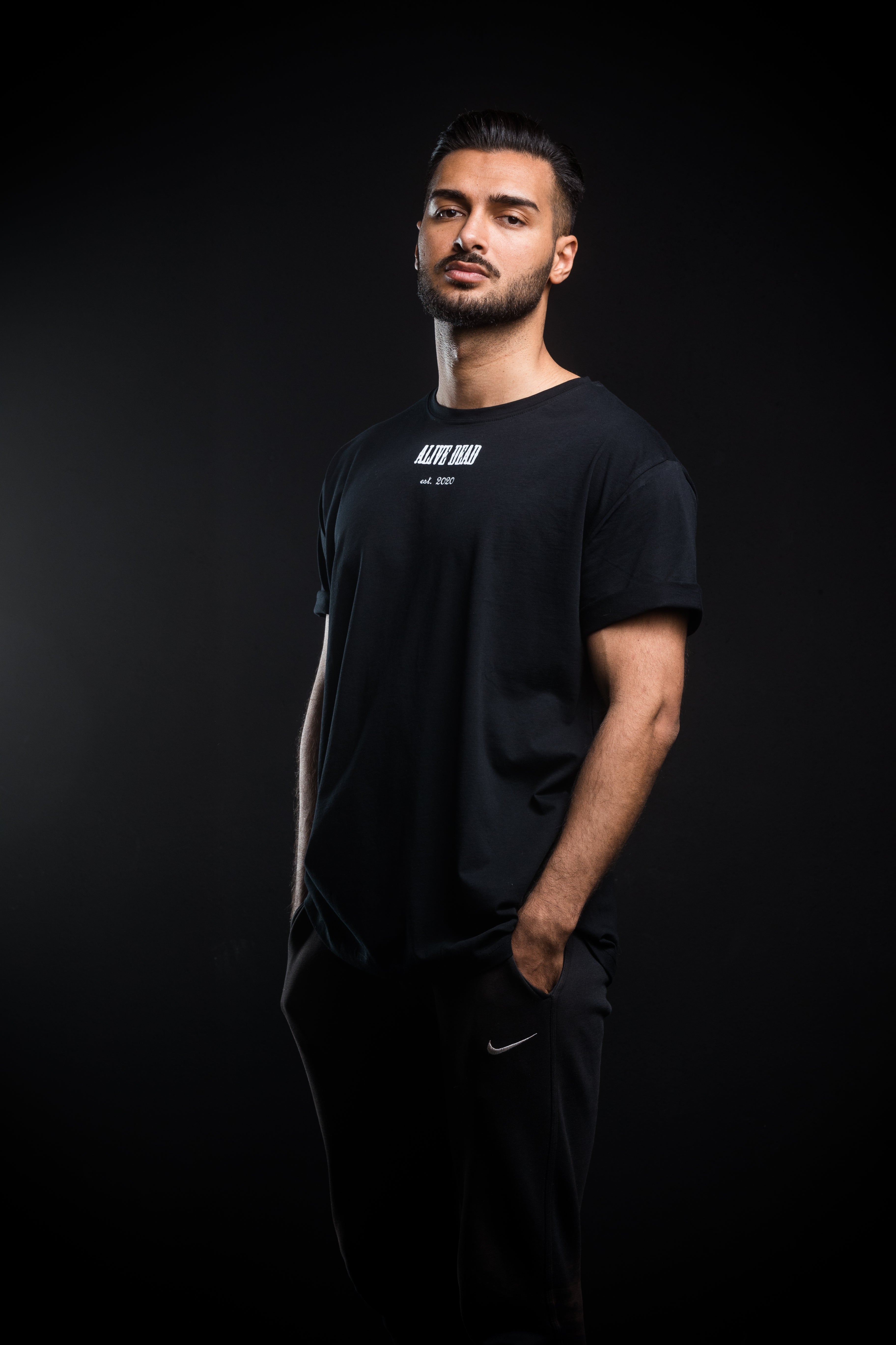 Basic- Tee