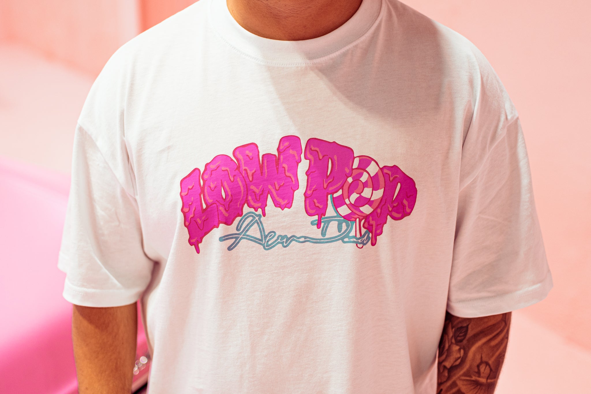 lowpop muaz white- tee